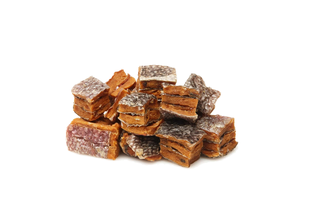Cubetti di salmone essiccato per cani
