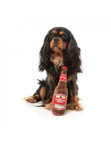 Peluche per cani FuzzYard Barking Beer a forma di bottiglia di birra