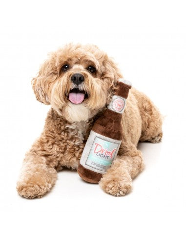 Peluche per cani FuzzYard Drool Light a forma di bottiglia di birra