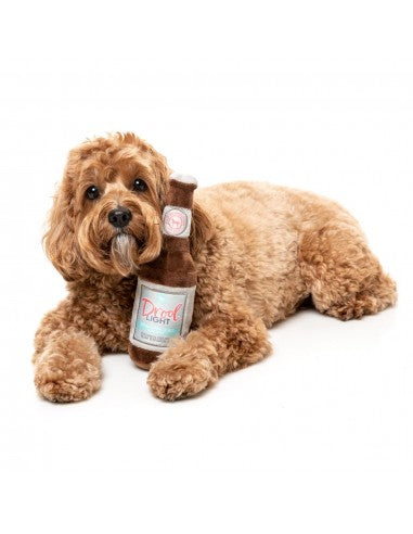 Peluche per cani FuzzYard Drool Light a forma di bottiglia di birra