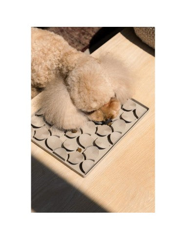 Tappetino leccabile per cani FuzzYard Life Sandstone