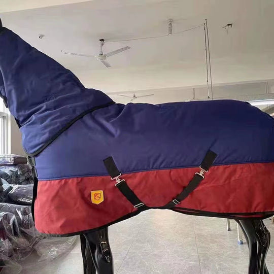 Coperta invernale impermeabile per cavallo con cappuccio