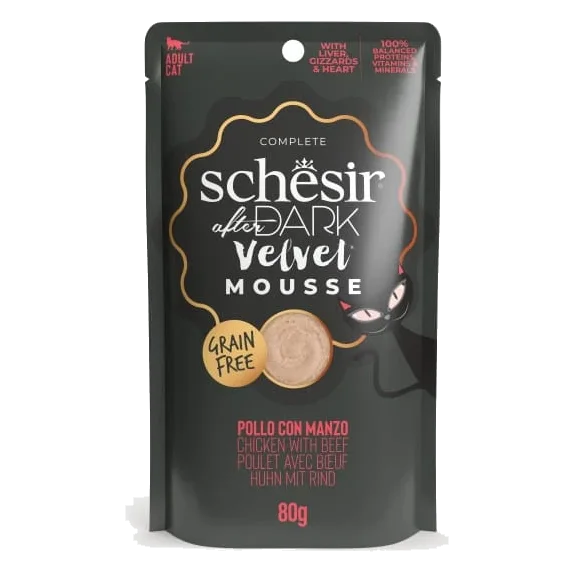 Cibo umido per gatti Schesir After Dark Velvet pollo con vitello, busta 80 g